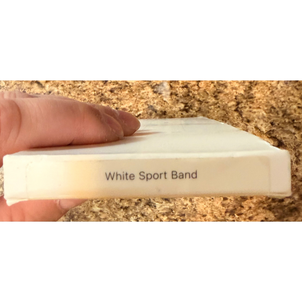 Apple 3 Brand New IWatch Bands in White - Picture 2 of 5